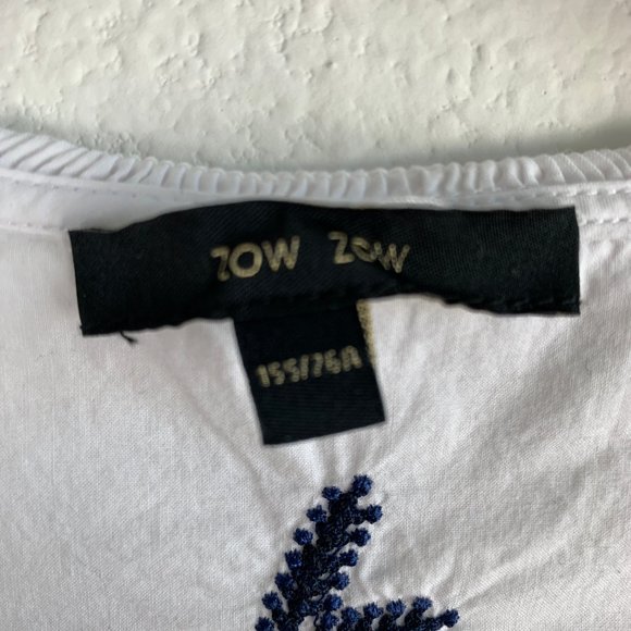 Floral White and Blue Button Up Embroidered Top S - Picture 10 of 12